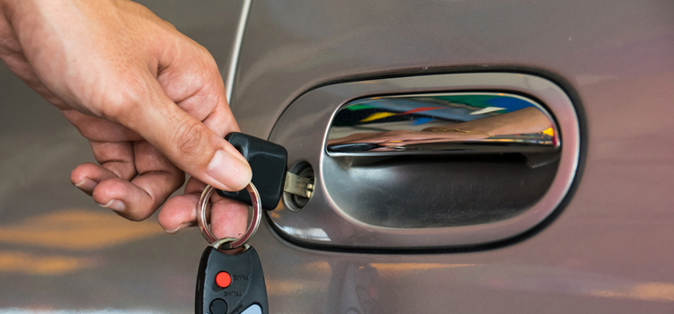Car door lock repair in Fortuna